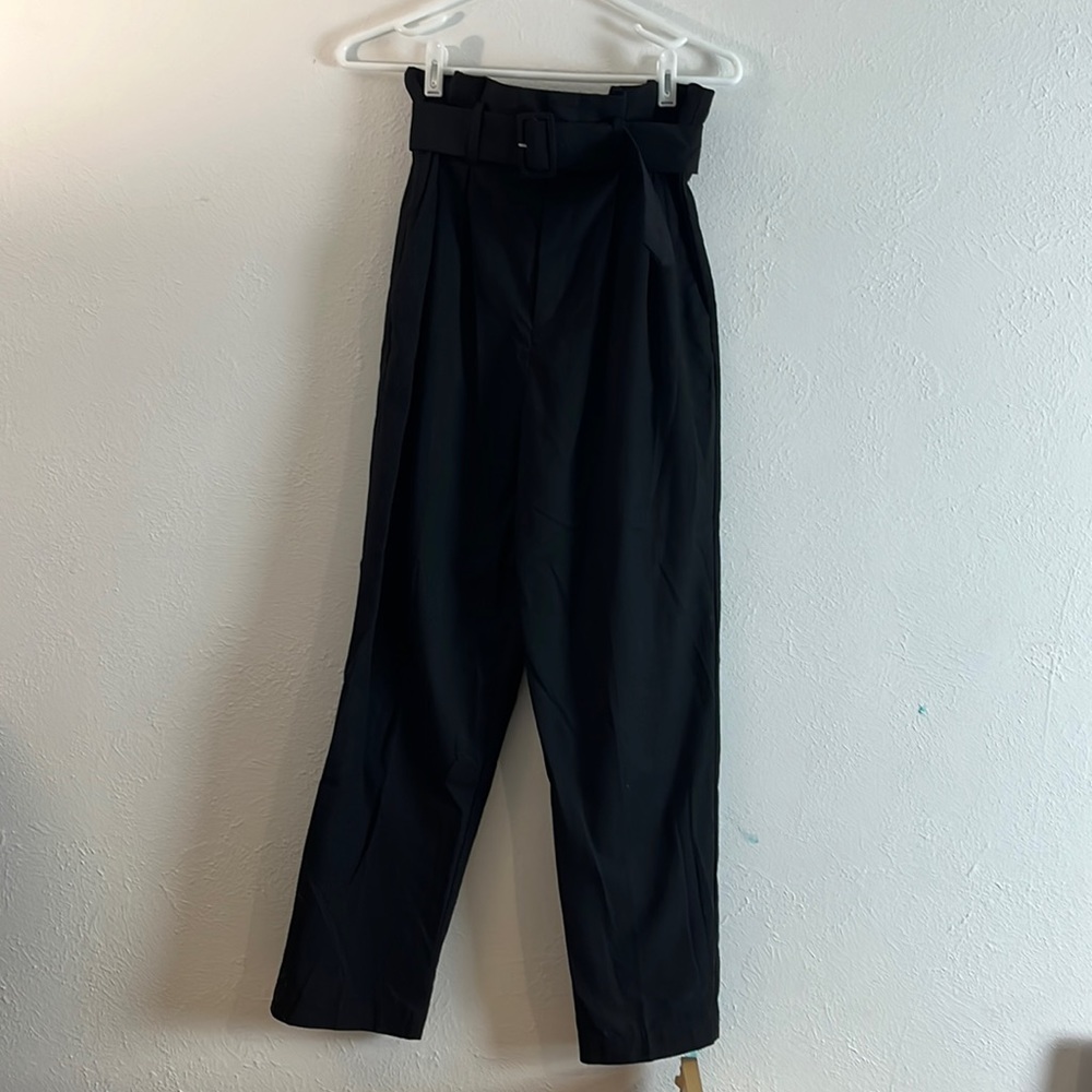 H&M size 4 black dress pants with belt